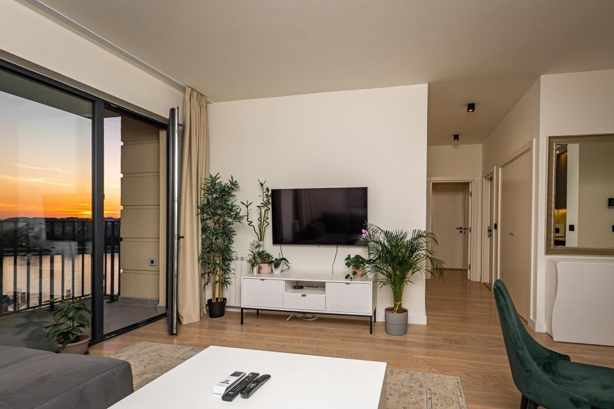 Sinfonia Lux 802 Apartment Belgrade